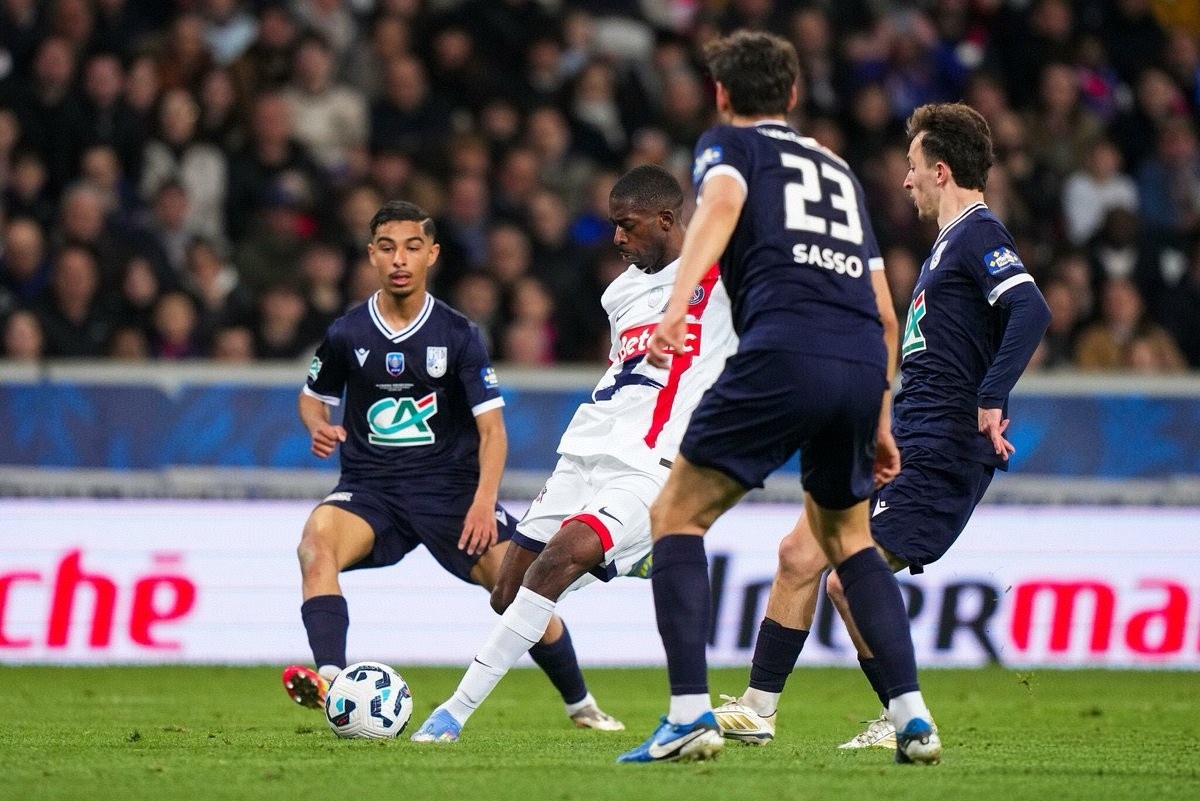 集结日体能课后，法兰克福远射贴柱备战西甲，引发热议，细节决定成败 -开云在线登录