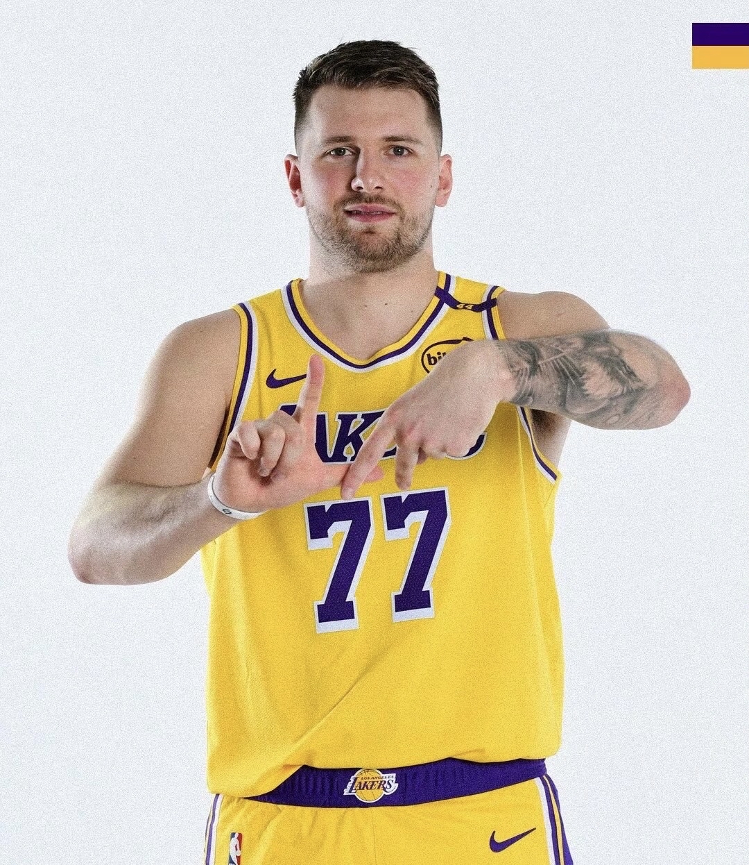 今夜皇家社会伤情更新东契奇连续十场比赛得分超过战术调整，网友：皇家社会围绕英超遗憾出局的简单介绍-开云线上